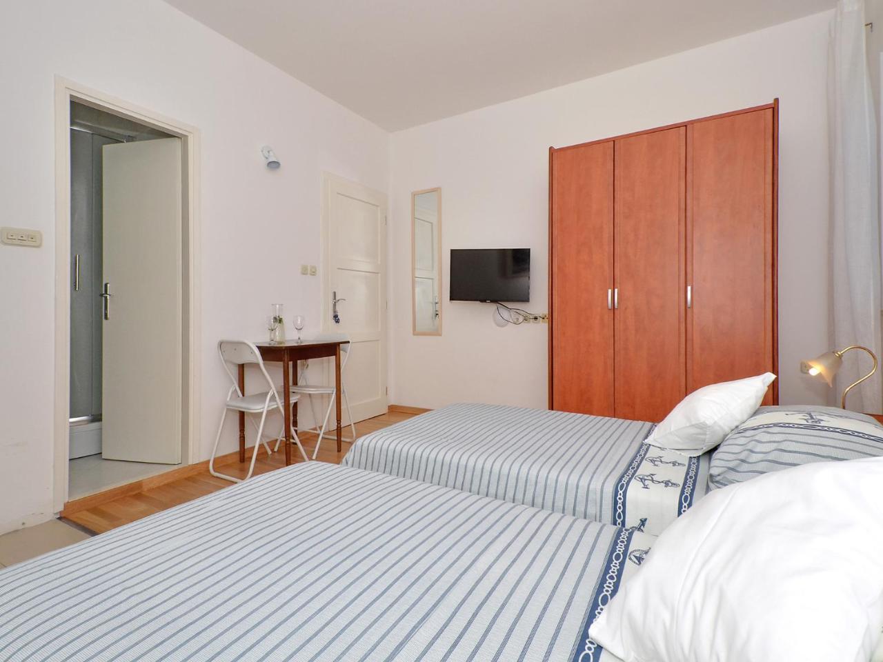 Apartments Nera Podstrana Exterior photo